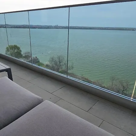 Apartment Majestic Lake Boutique *